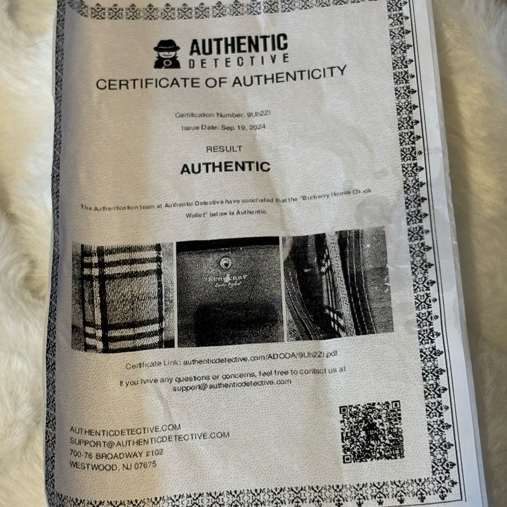 Burberry Tan Plaid Wallet - Picture 9 of 14